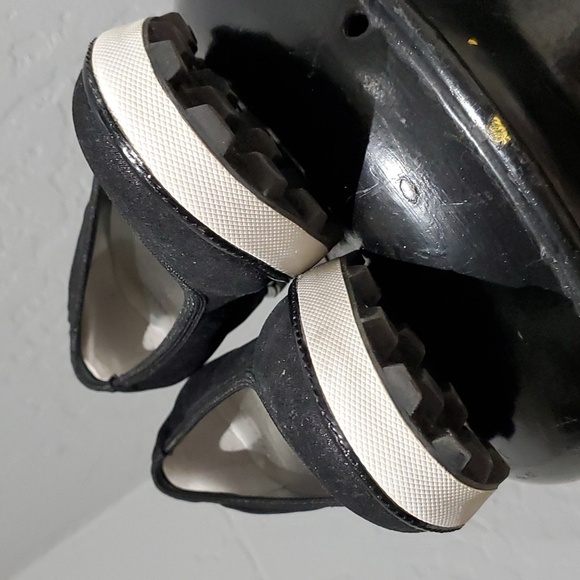 STUART WEITZMAN ARIANA CLARE BLACK SUEDE WEDGES SIZE 2 - Picture 3 of 12